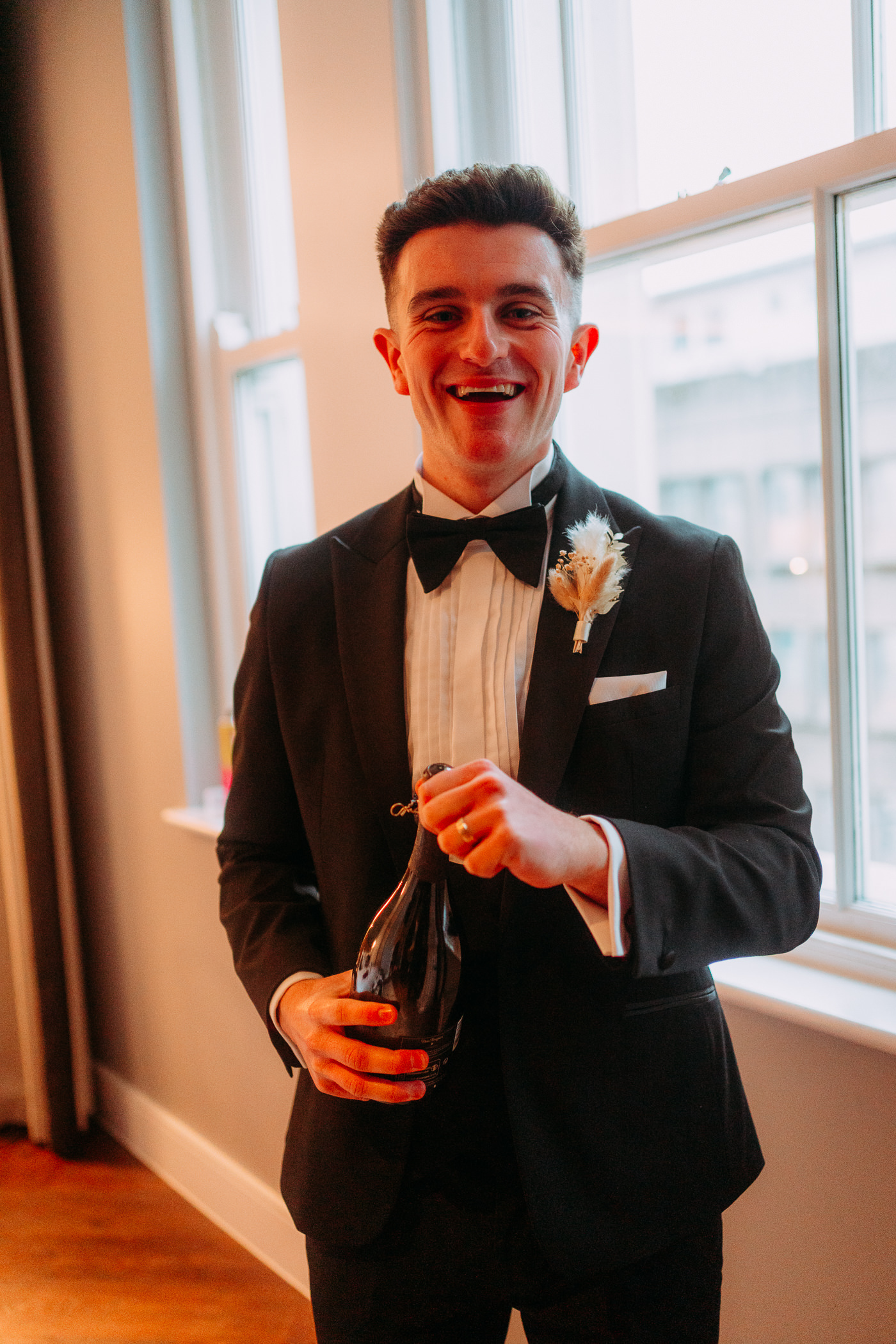 CARYS TOM PARKGATE HOTEL WEDDING CARDIFF 012 CARYS TOM PARKGATE HOTEL WEDDING CARDIFF 012